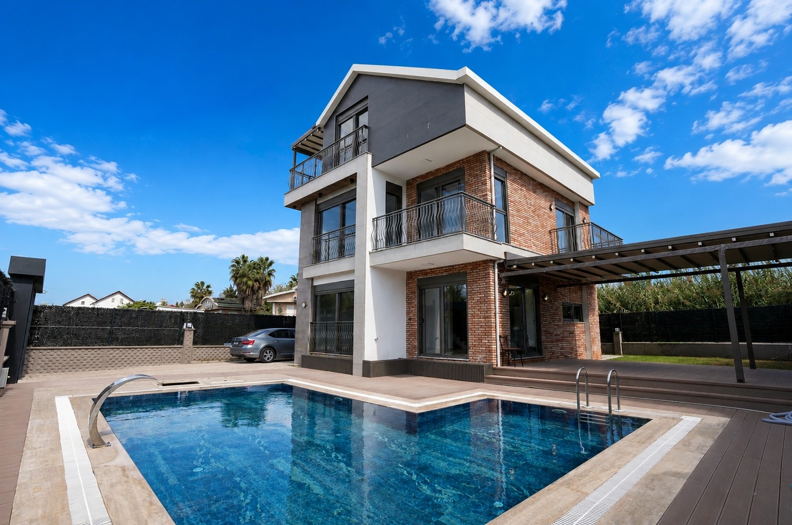 Villa Luxueuse Neuve 4+1 avec Piscine sur Terrain de 421 m² à Belek