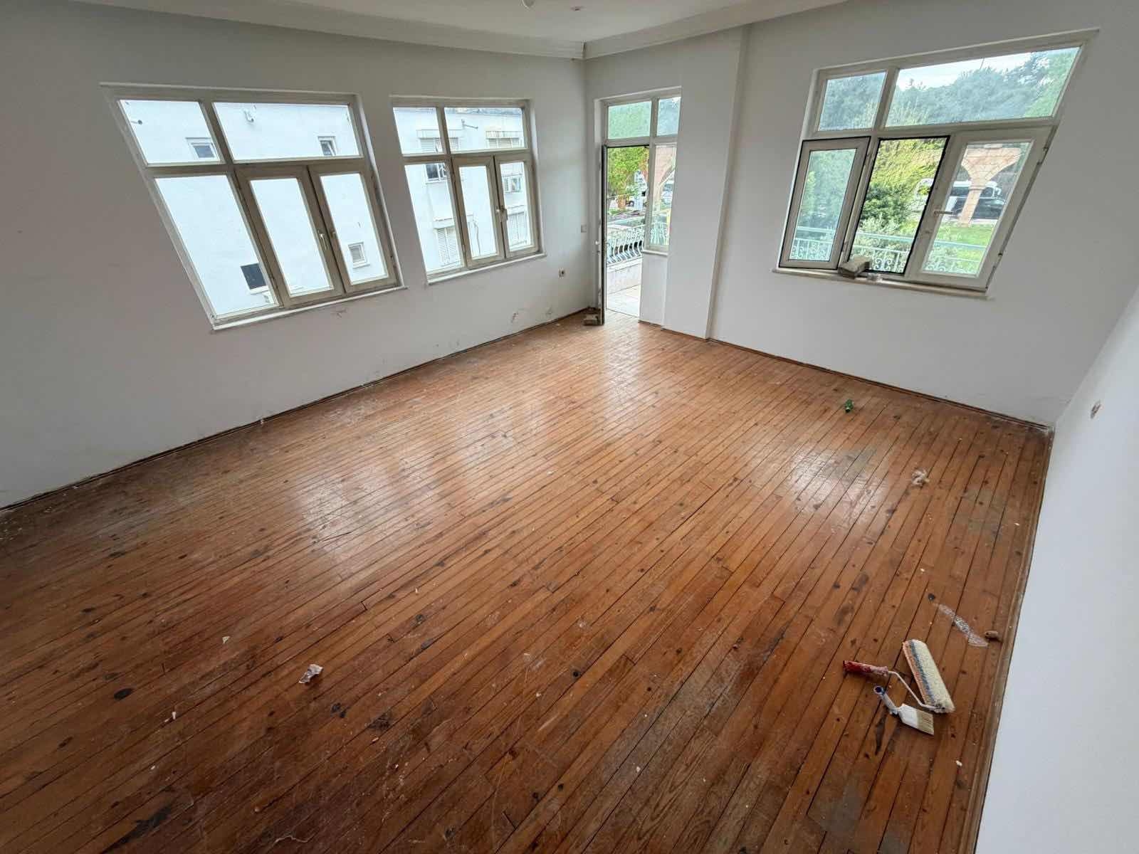 Belek Çarşı içerisinde 1+1 eşyasız daire